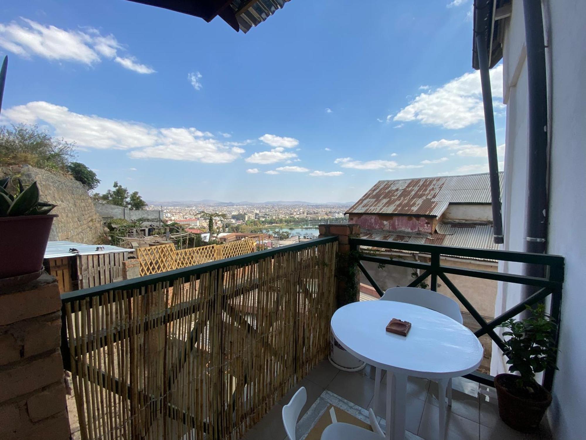 M'Serenity Guest House Antananarivo Kültér fotó