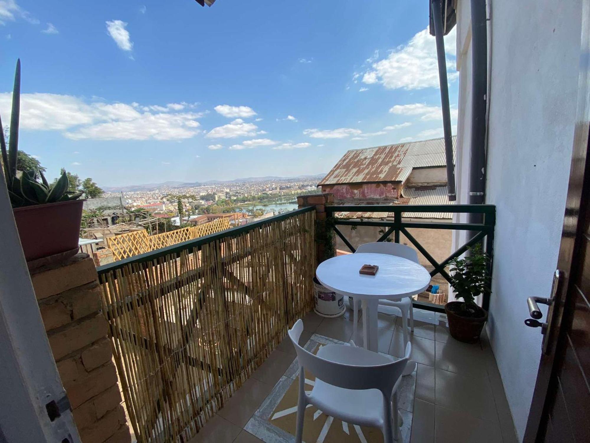 M'Serenity Guest House Antananarivo Kültér fotó