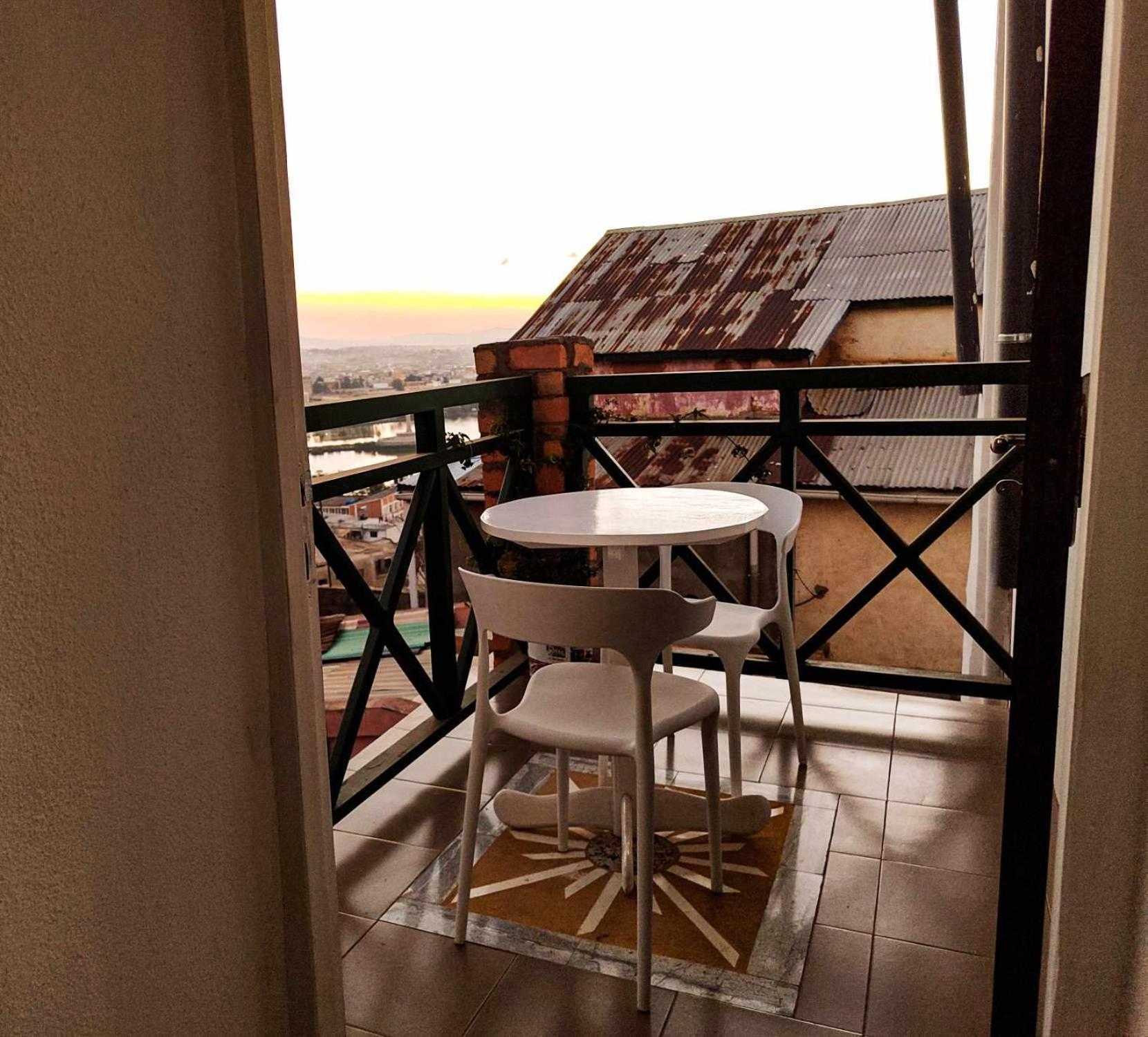 M'Serenity Guest House Antananarivo Kültér fotó